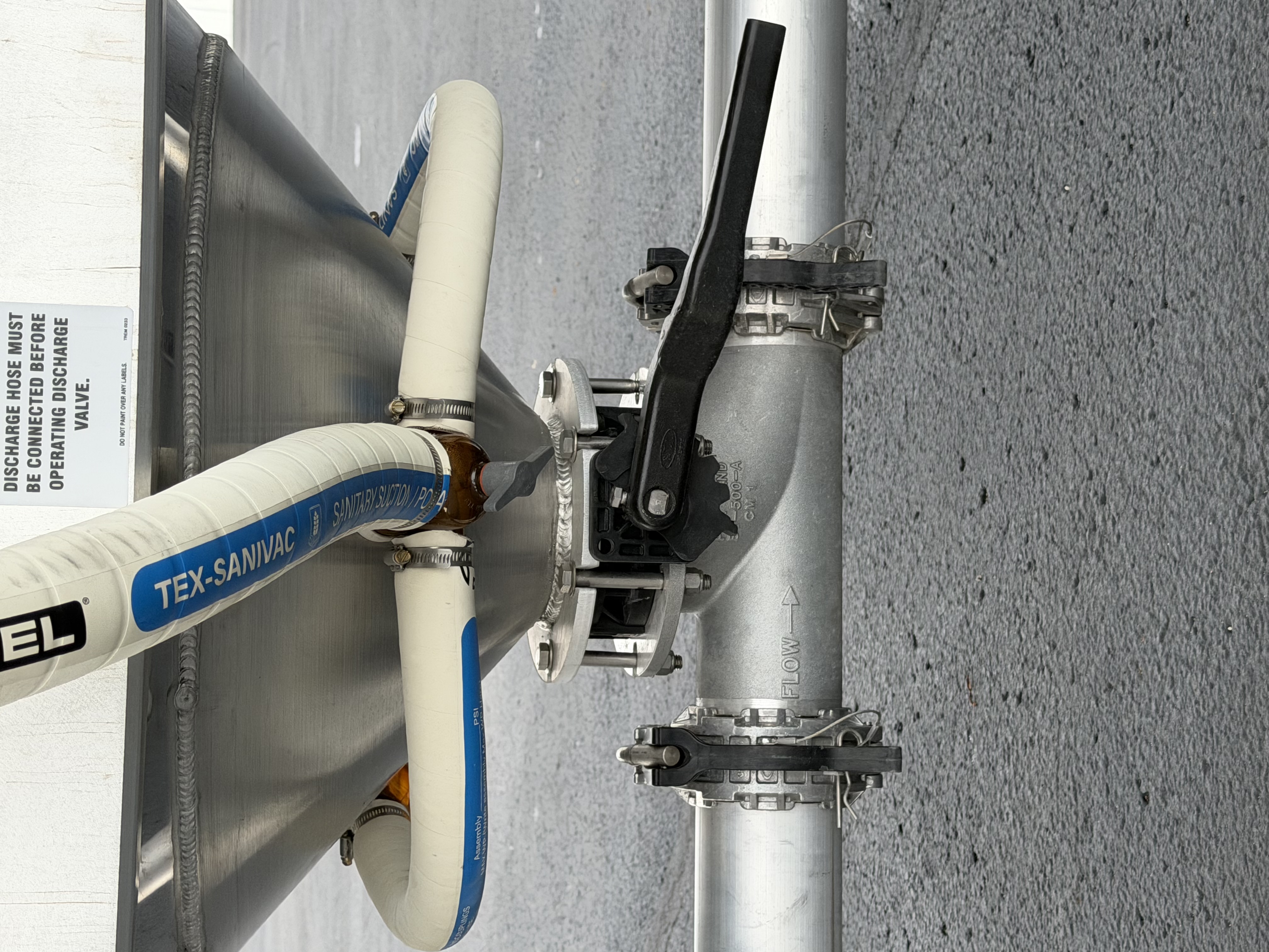 Tremcar 1625 Cube Pneumatic Trailer Photo 1